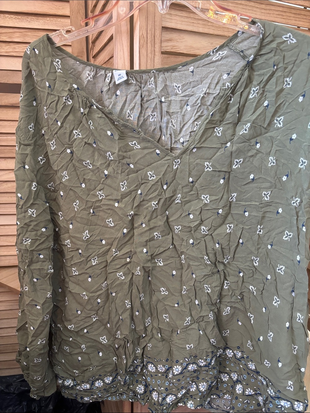 Old Navy Olive Green Floral-Print V-Neck Top XXL